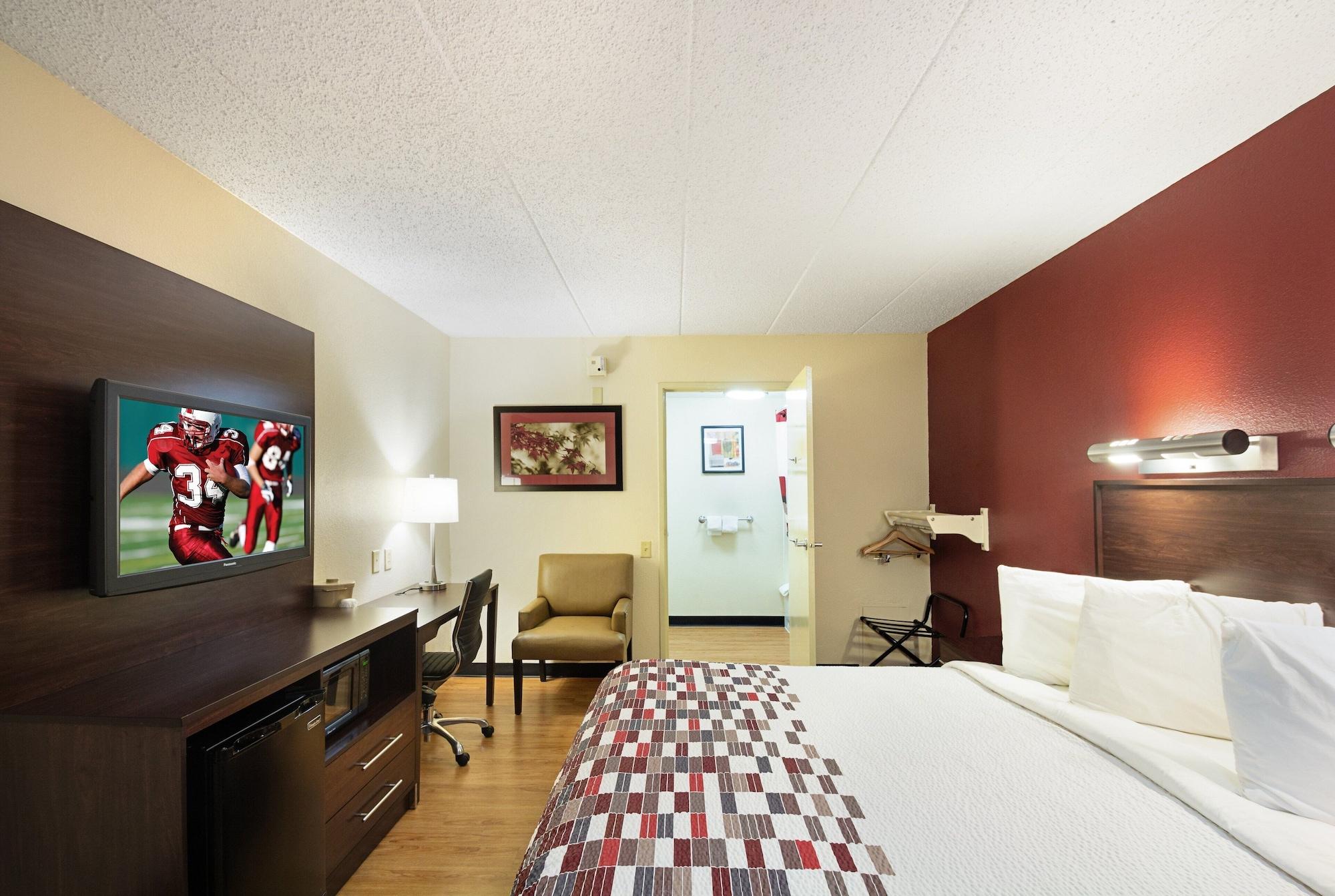 Red Roof Inn Cincinnati East - Beechmont Cherry Grove Екстериор снимка