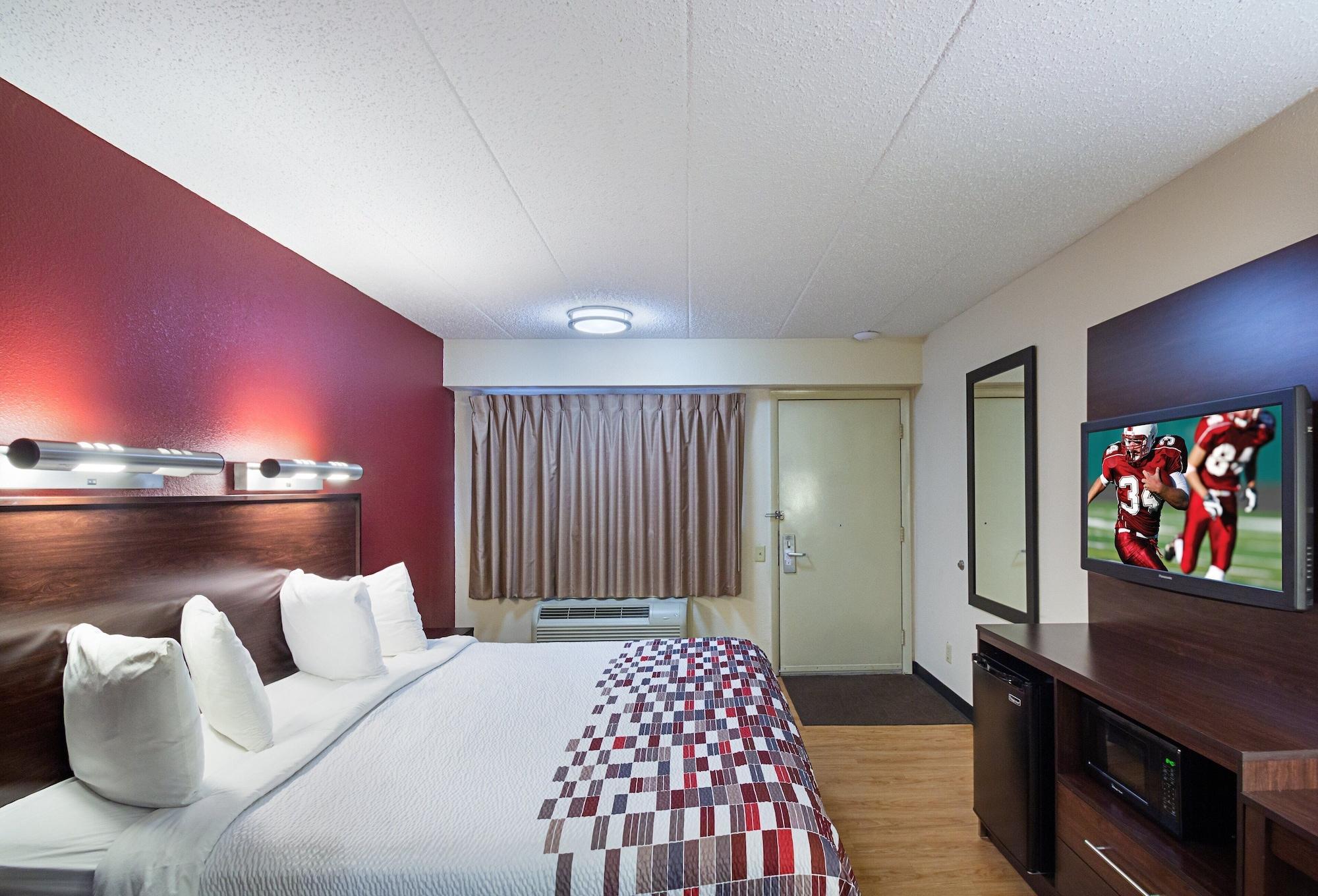 Red Roof Inn Cincinnati East - Beechmont Cherry Grove Екстериор снимка