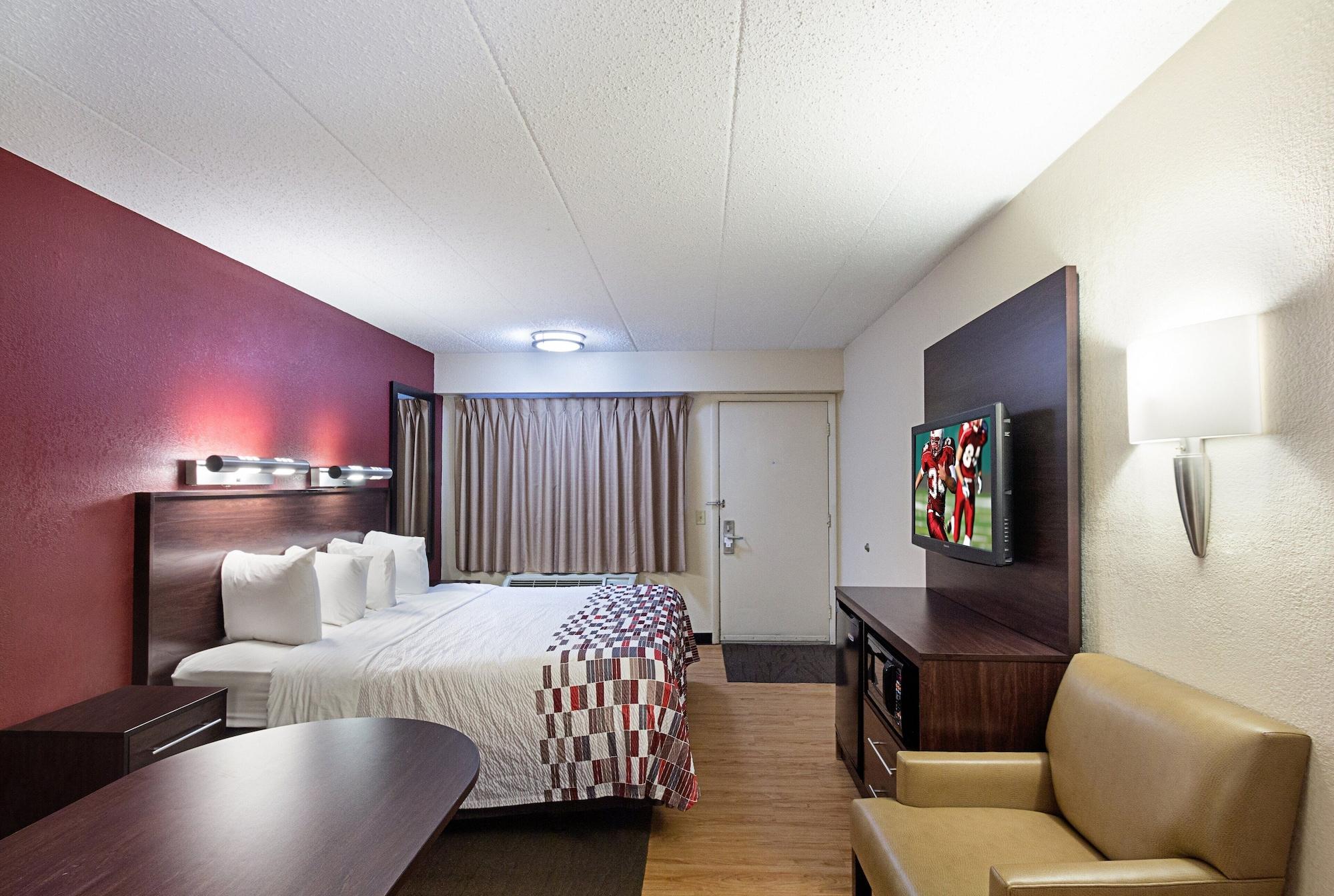 Red Roof Inn Cincinnati East - Beechmont Cherry Grove Екстериор снимка