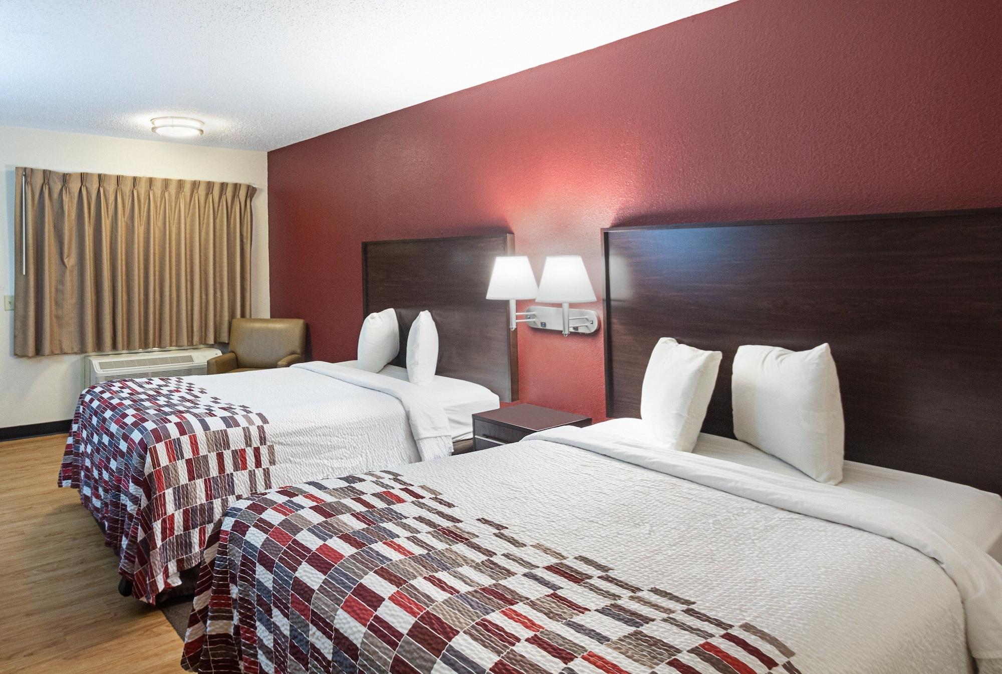 Red Roof Inn Cincinnati East - Beechmont Cherry Grove Екстериор снимка